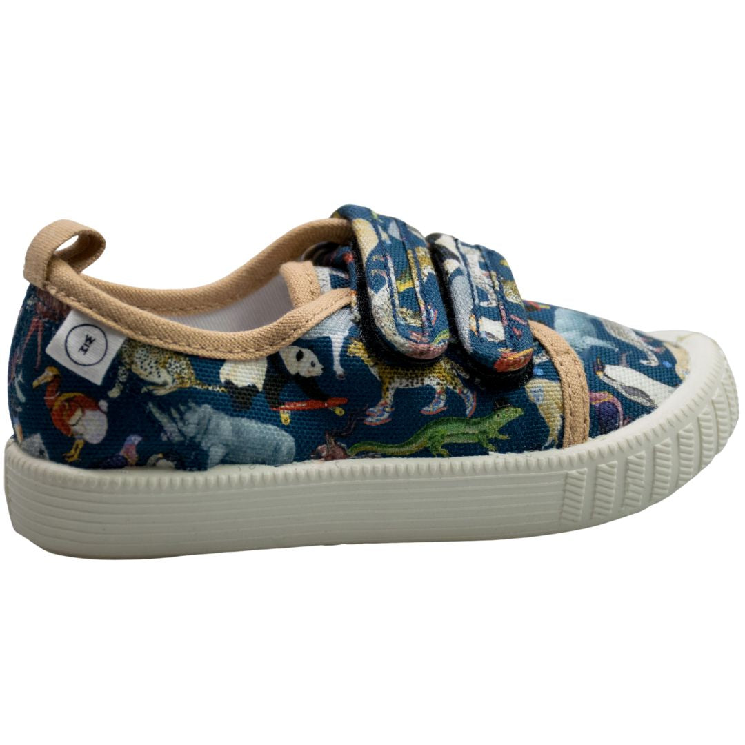 Walnut-Melbourne-kids-canvas-shoes-with-zoo-animals
